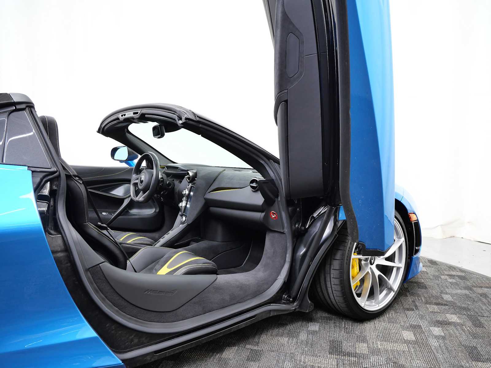 Thumbnail: 2022 Mclaren 720S - 16