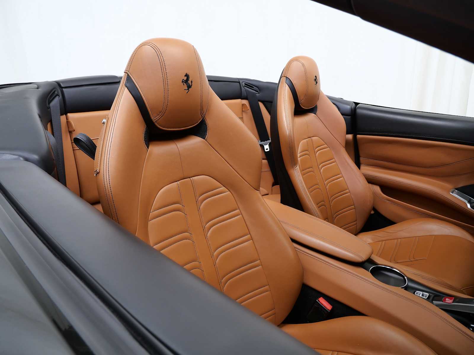 Thumbnail: 2015 Ferrari California - 15