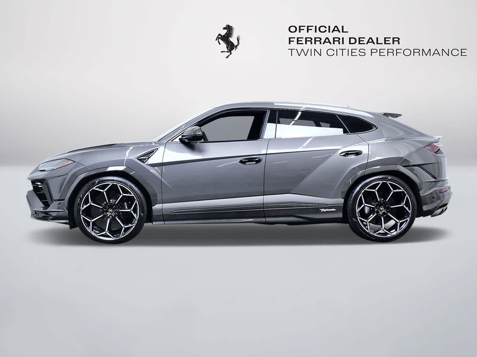 Thumbnail: 2023 Lamborghini Urus - 2