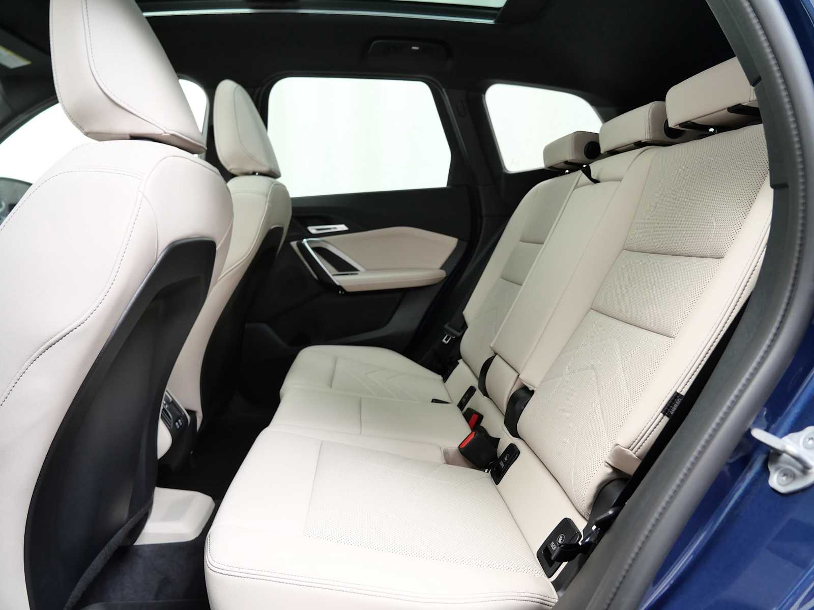 Thumbnail: 2025 BMW X1 - 17