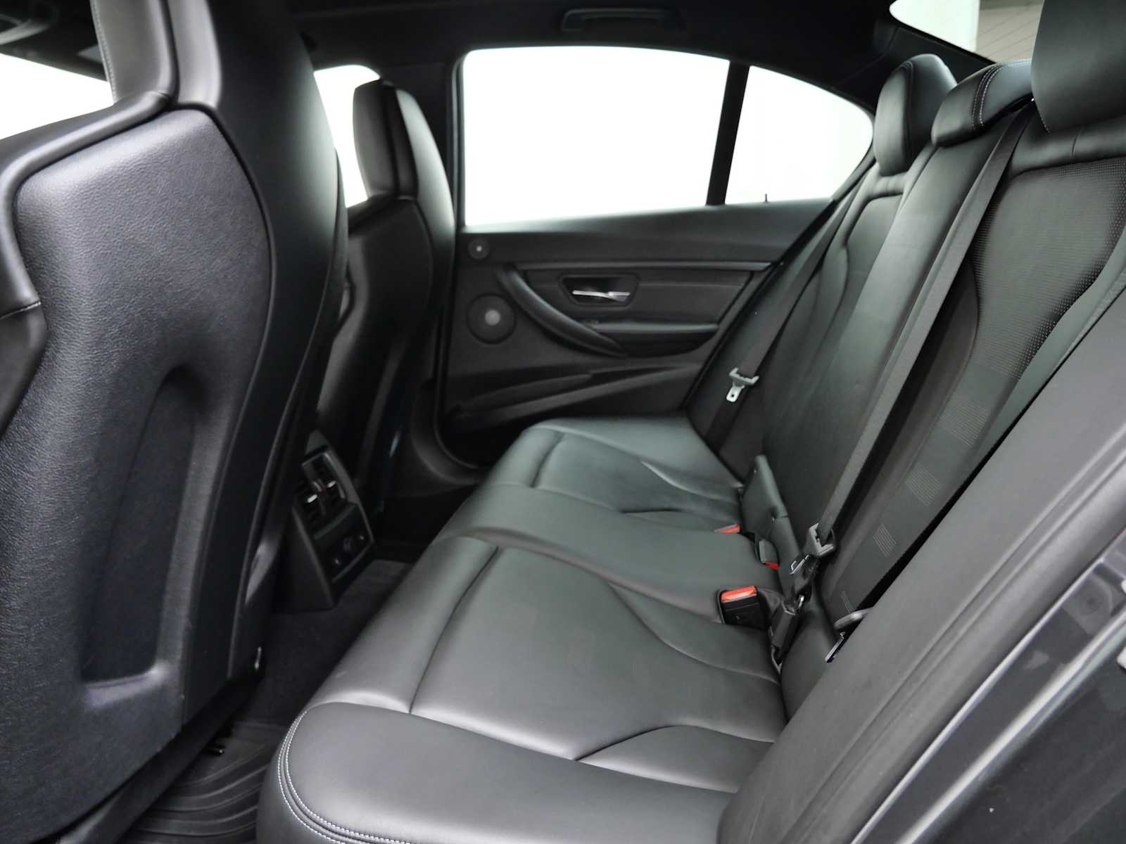 Thumbnail: 2016 BMW M3 - 17