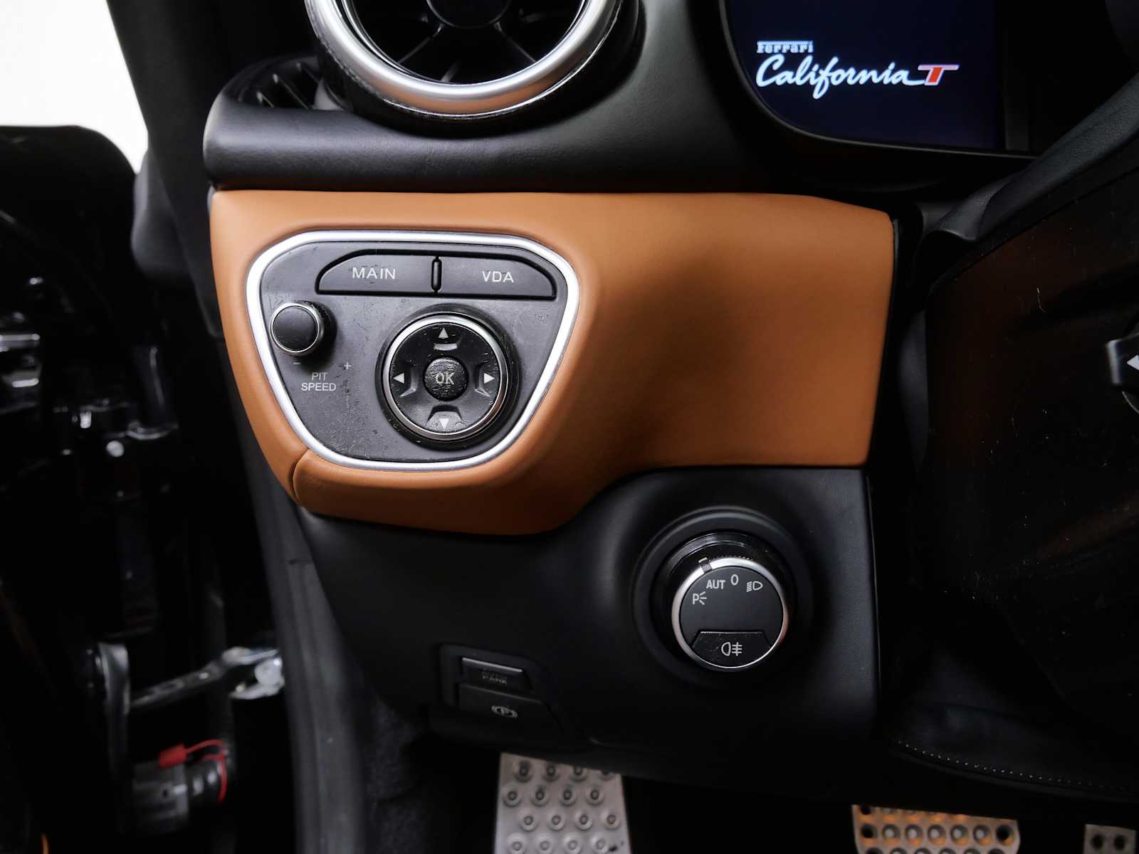 Thumbnail: 2015 Ferrari California - 36