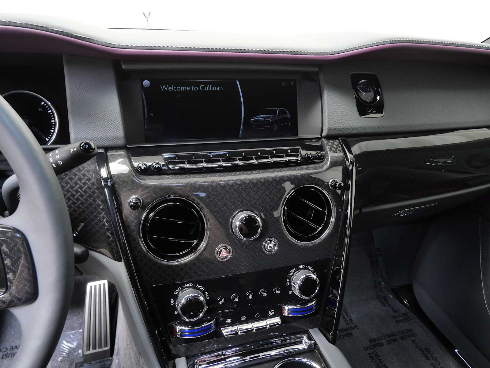 Thumbnail: 2022 Rolls-Royce Cullinan - 26