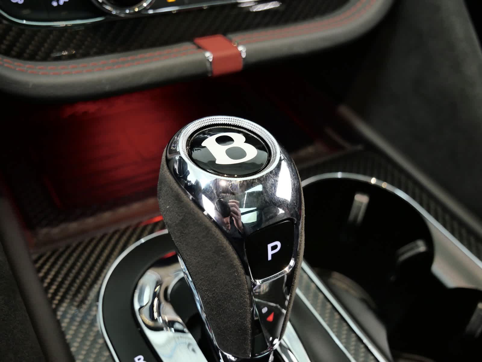 Thumbnail: 2021 Bentley Bentayga - 25