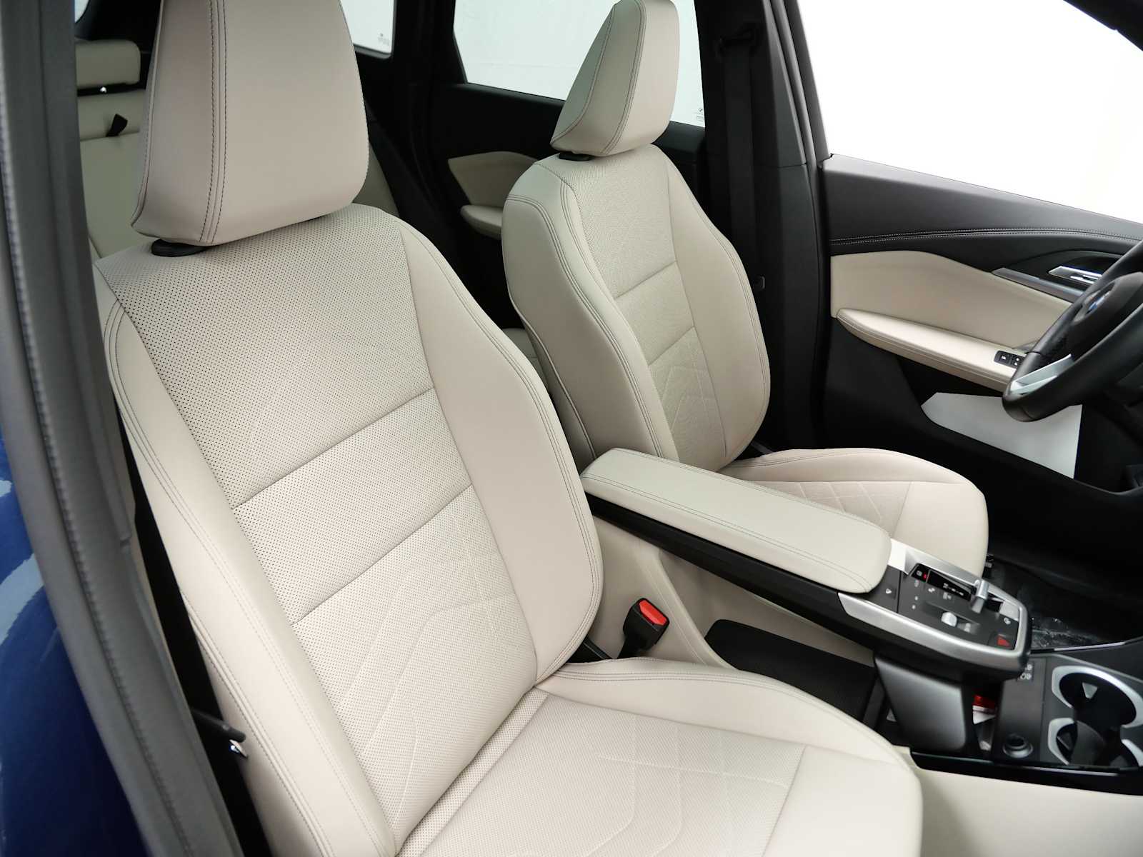 Thumbnail: 2025 BMW X1 - 13