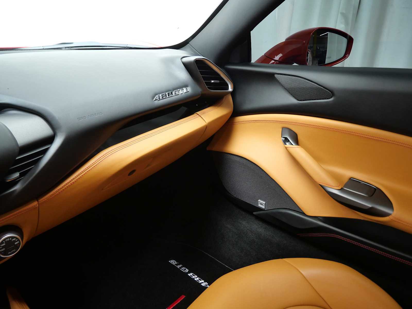 Thumbnail: 2018 Ferrari 488 - 21