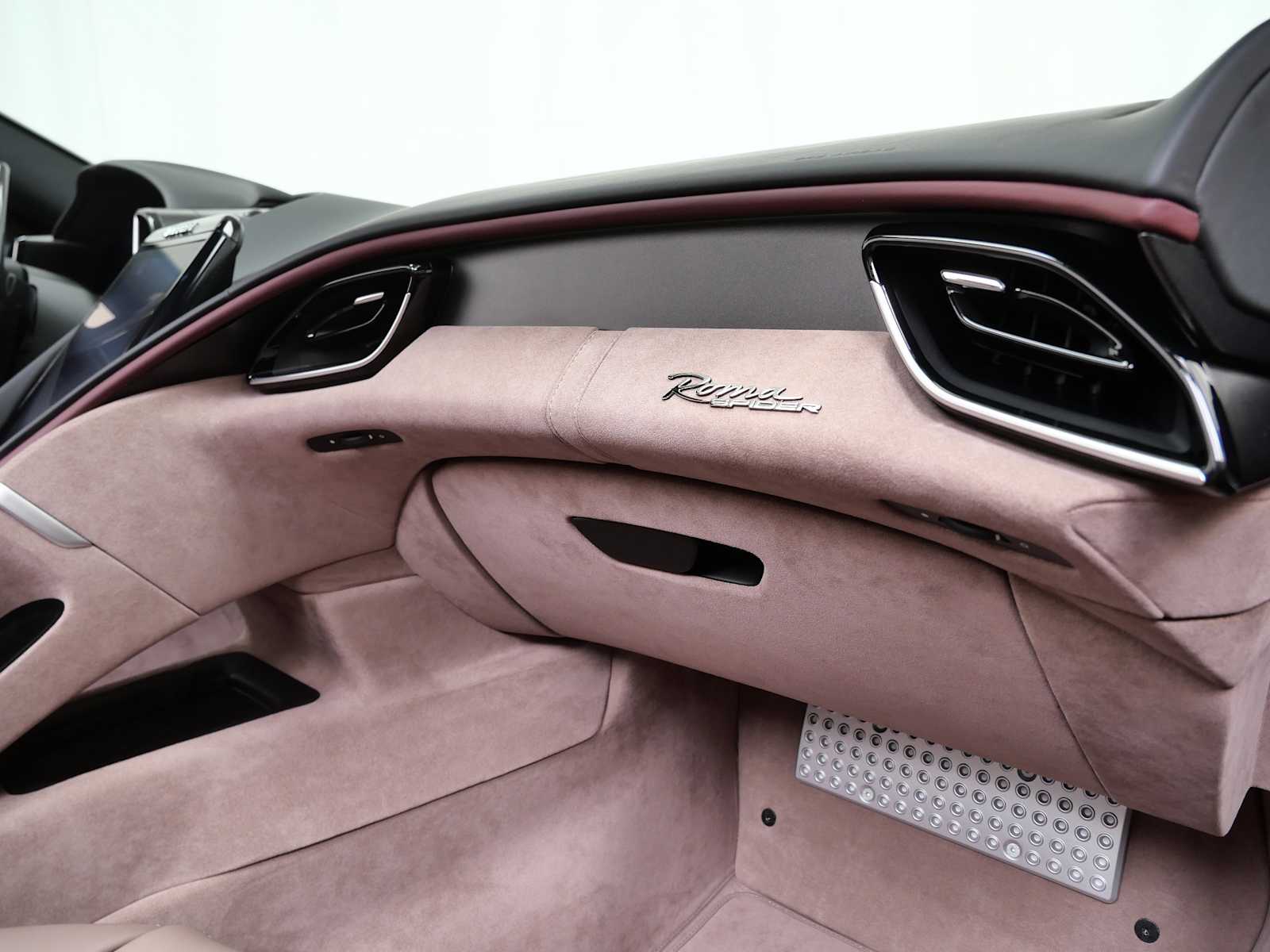 Thumbnail: 2025 Ferrari Roma - 20