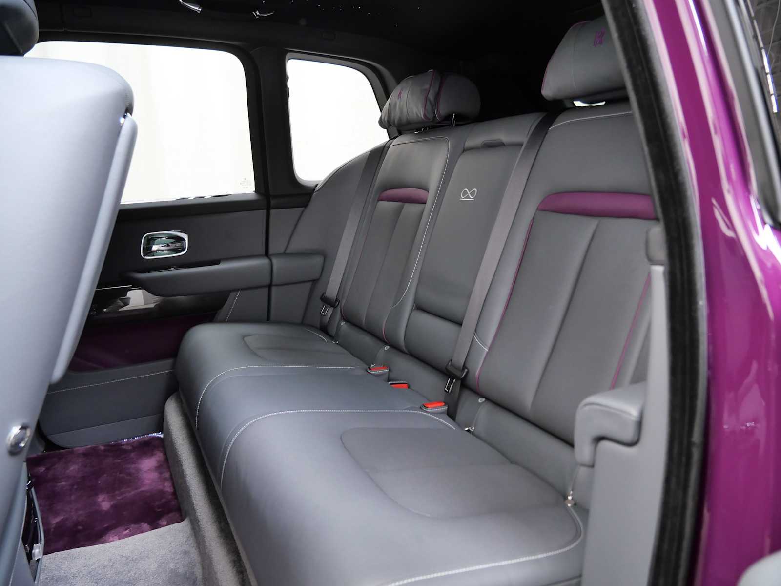 Thumbnail: 2022 Rolls-Royce Cullinan - 21