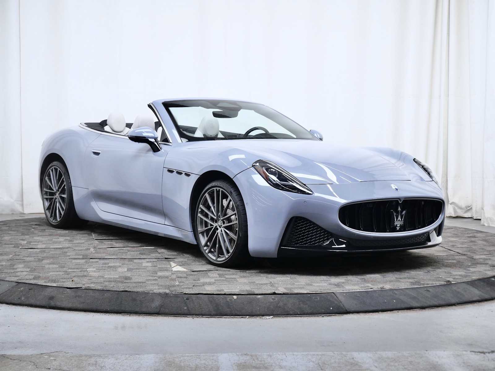 Thumbnail: 2025 Maserati GranCabrio - 10