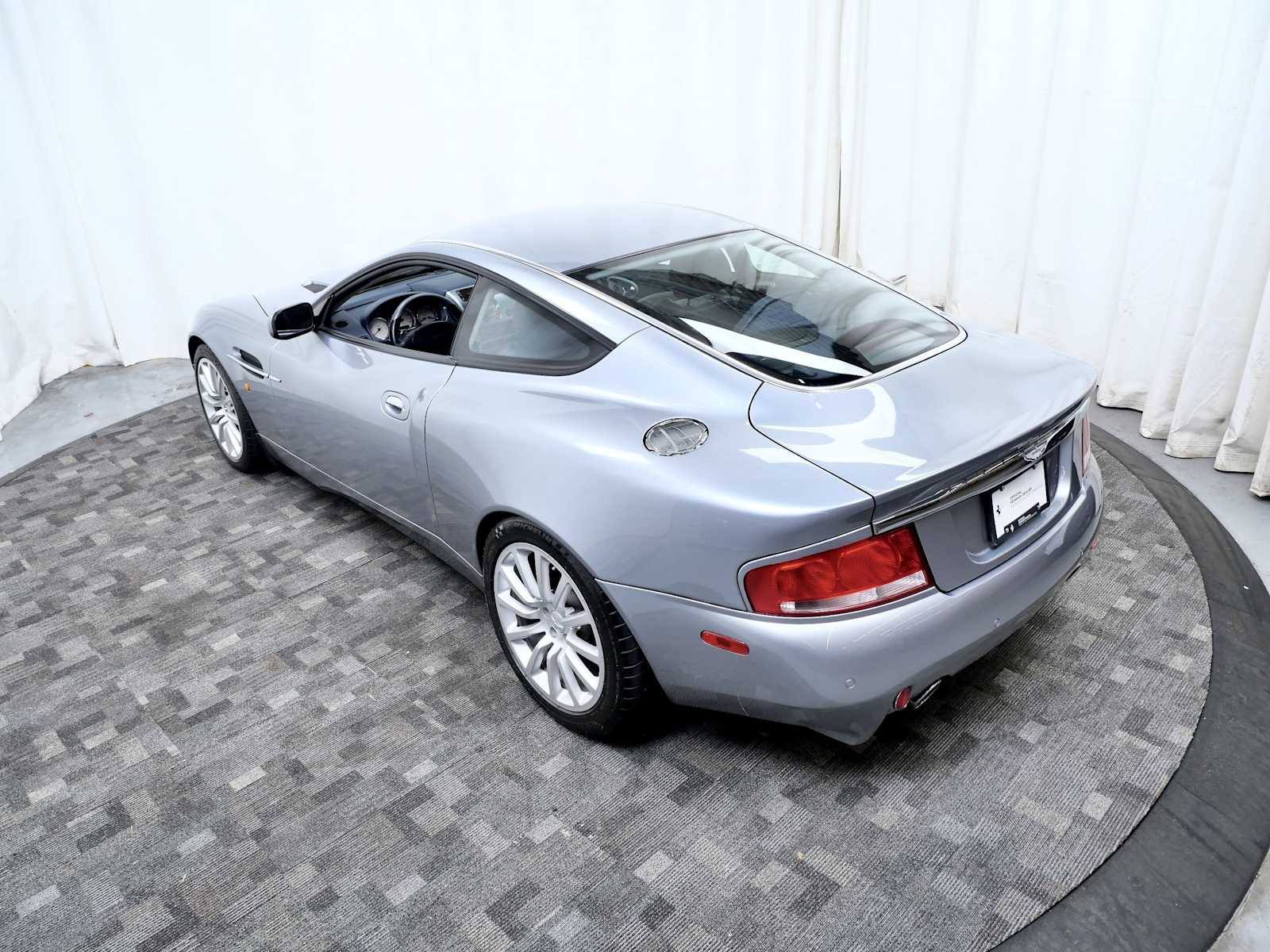 Thumbnail: 2003 Aston Martin Vanquish - 5