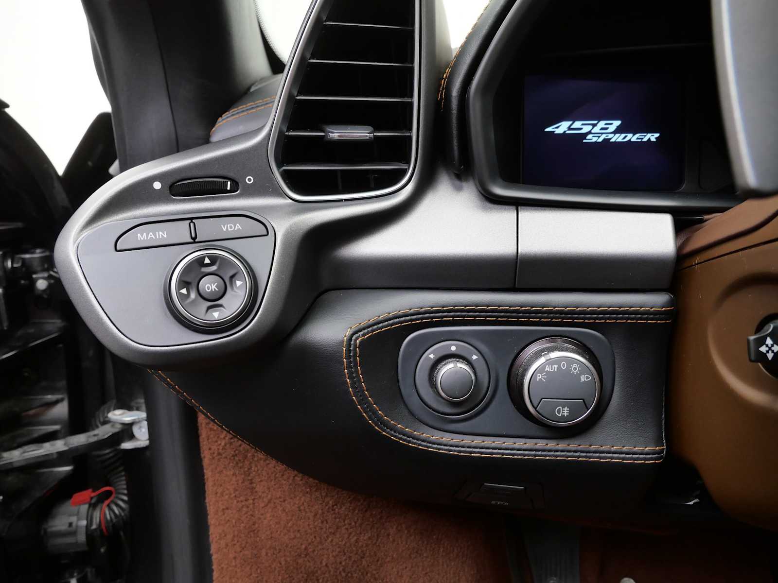 Thumbnail: 2014 Ferrari 458 - 30