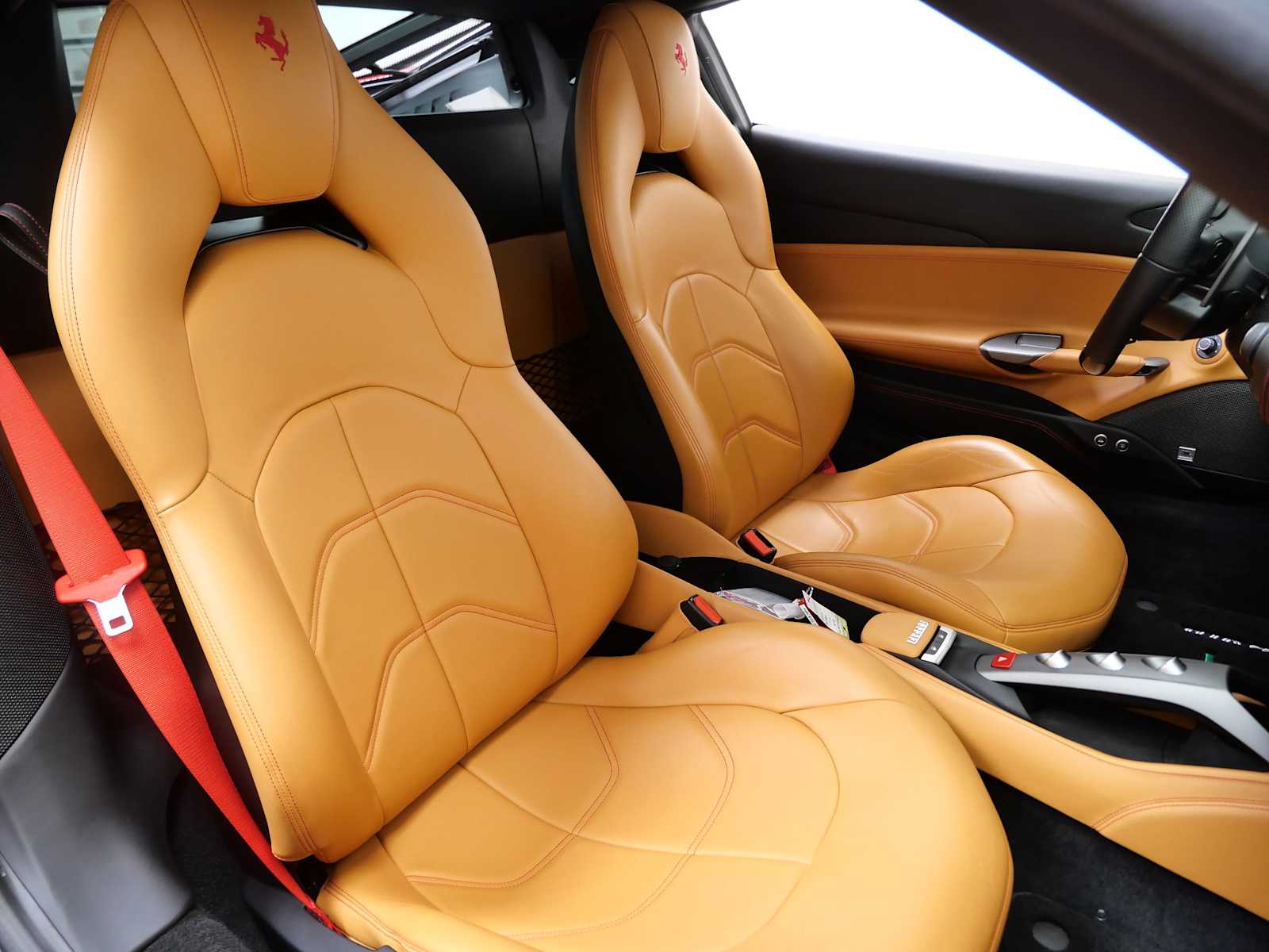 Thumbnail: 2018 Ferrari 488 - 14