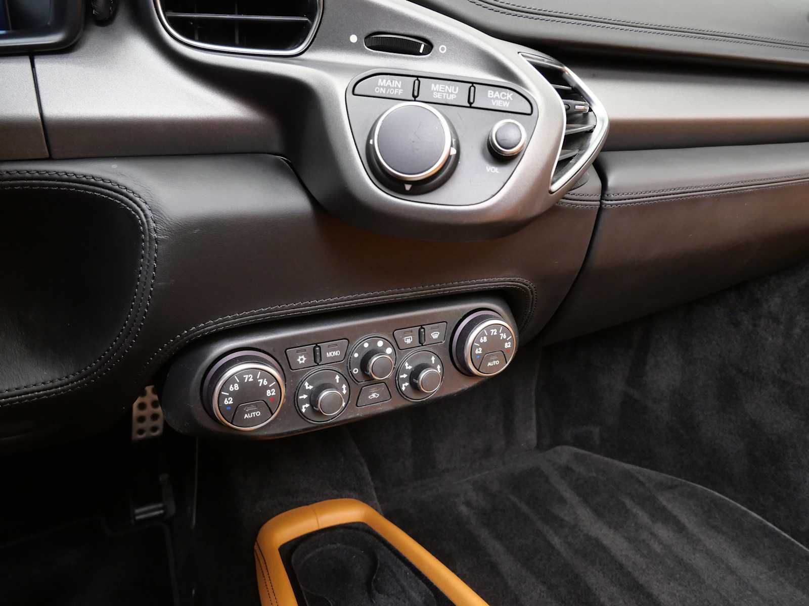 Thumbnail: 2015 Ferrari 458 - 29