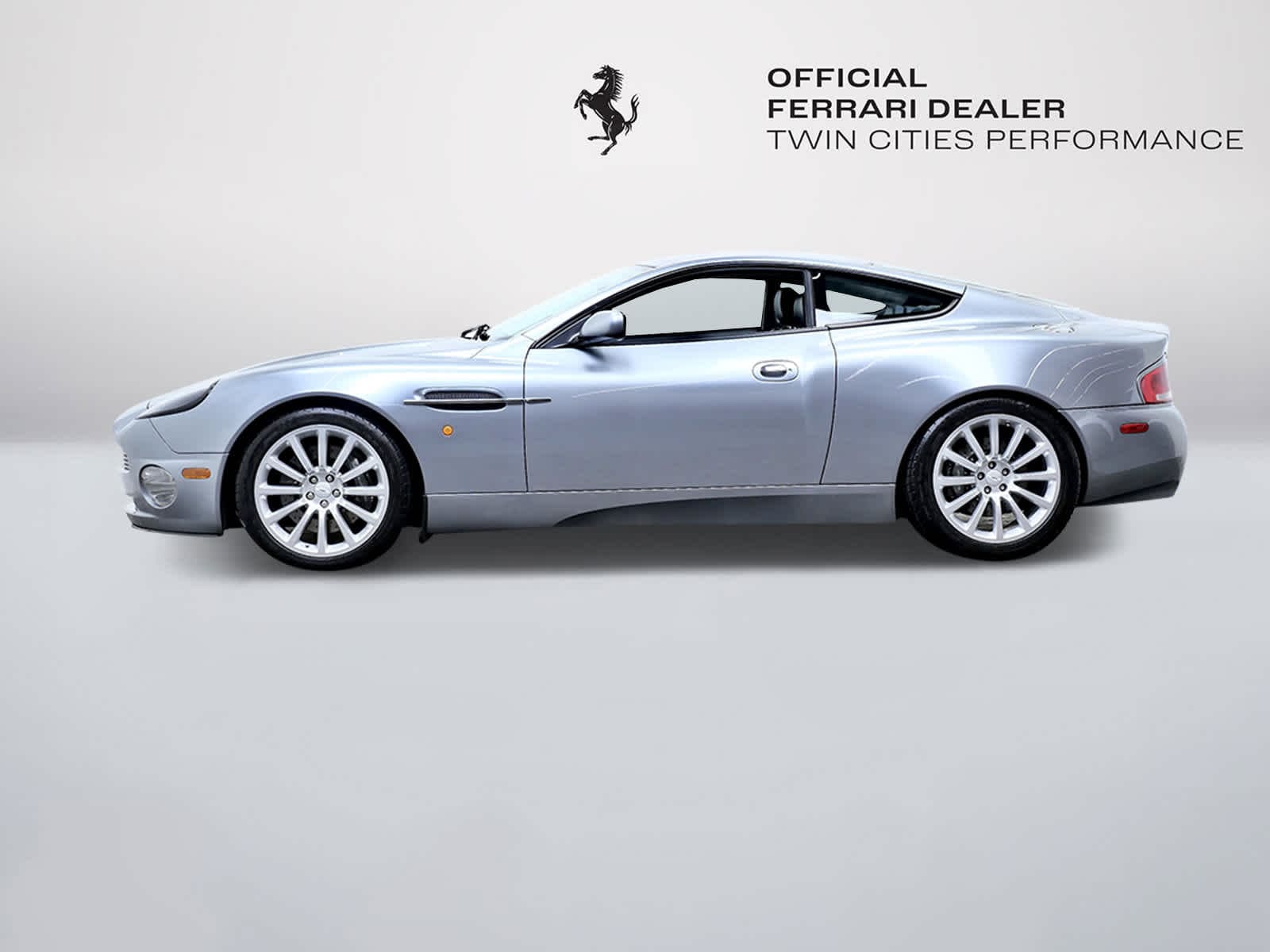 Thumbnail: 2003 Aston Martin Vanquish - 2