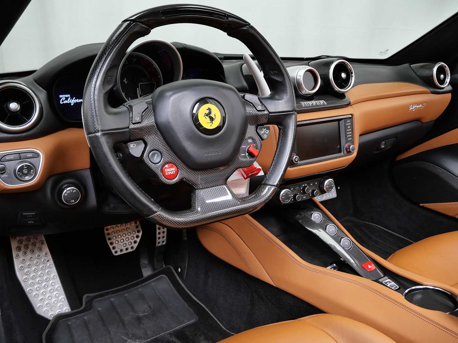 Thumbnail: 2015 Ferrari California - 26