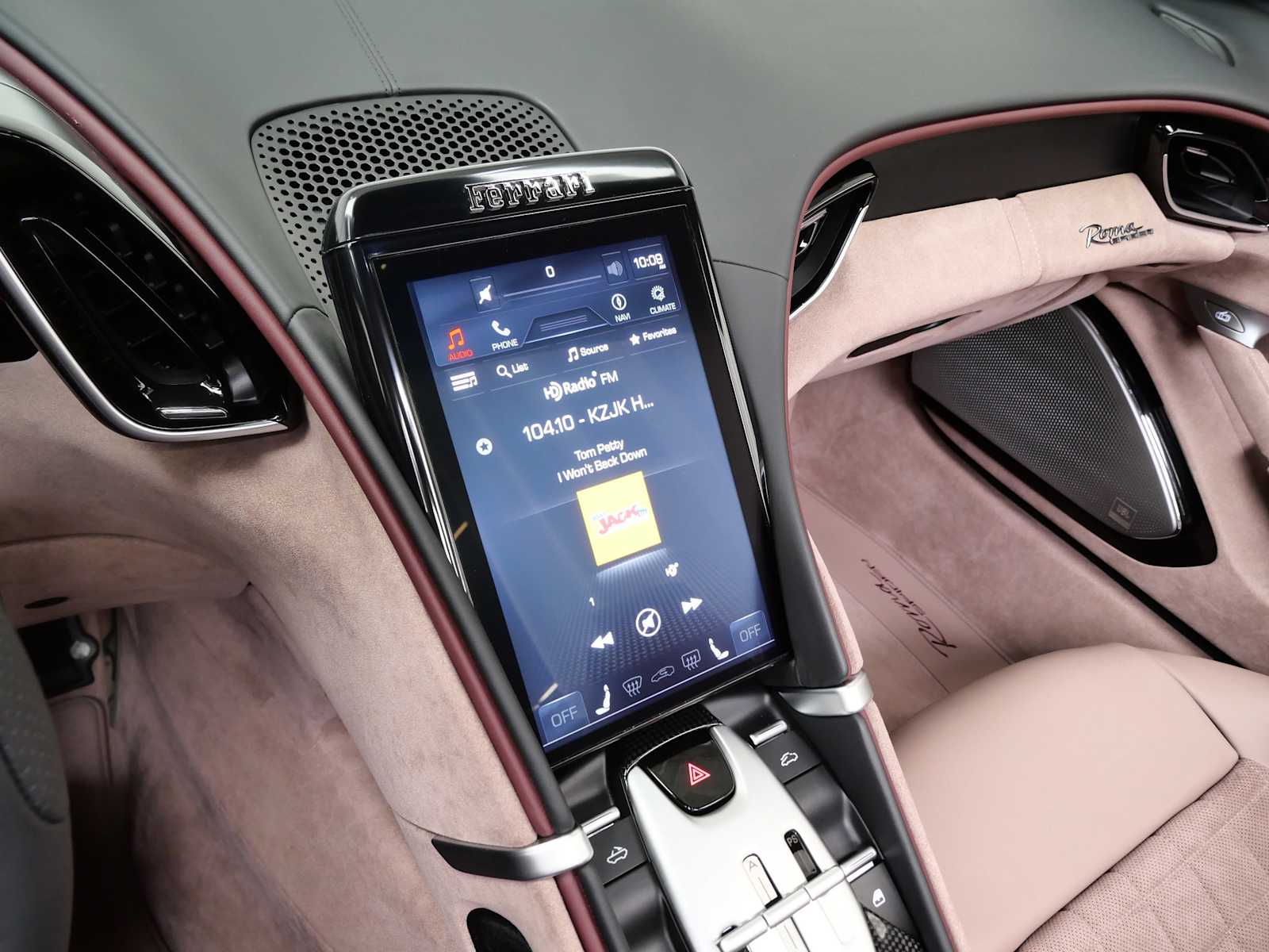 Thumbnail: 2025 Ferrari Roma - 27