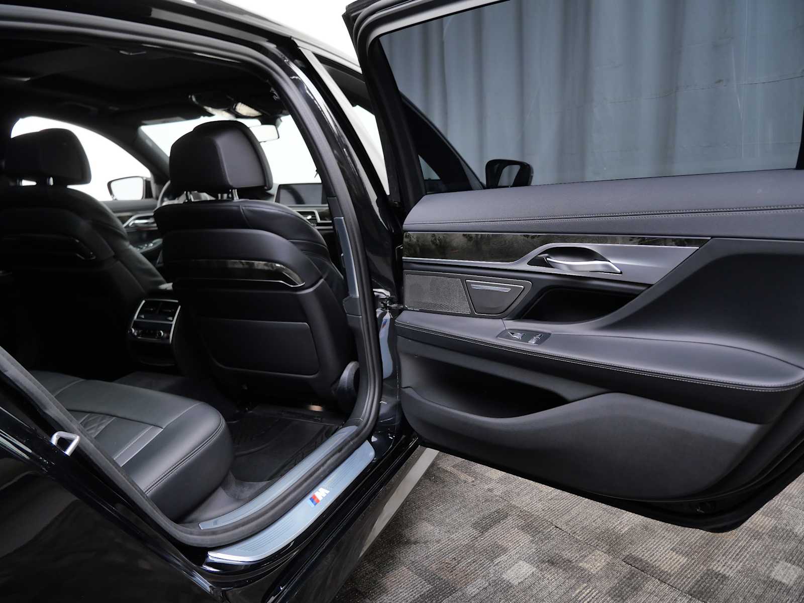 Thumbnail: 2022 BMW 7 Series - 14