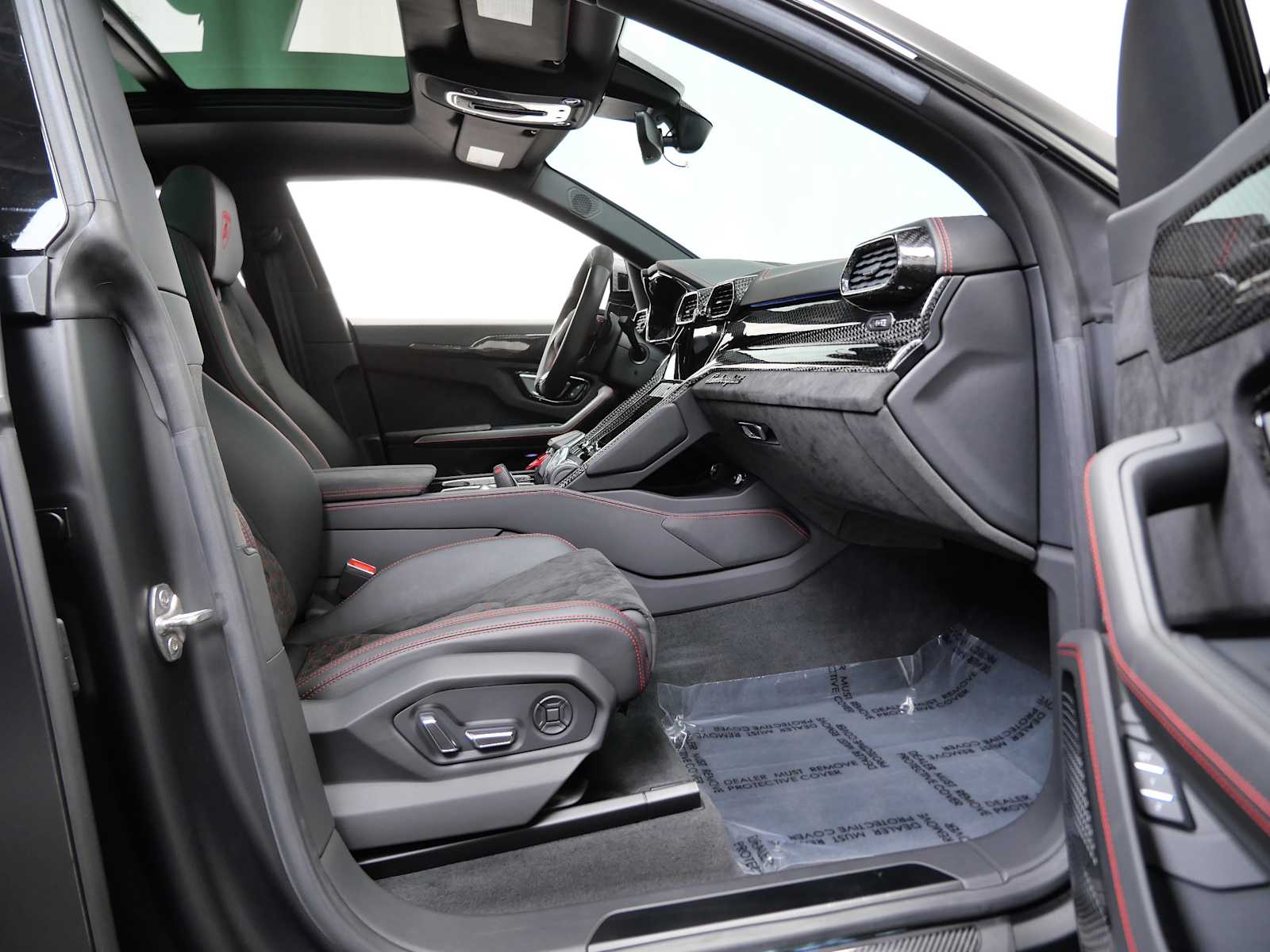 Thumbnail: 2020 Lamborghini Urus - 17