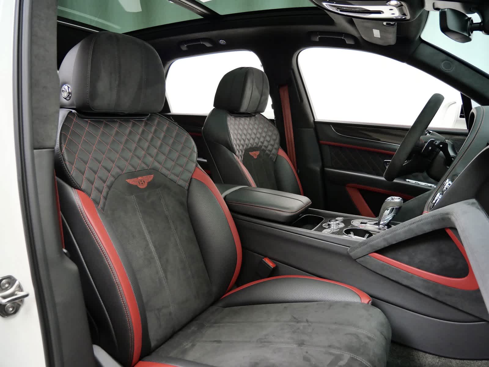 Thumbnail: 2021 Bentley Bentayga - 13