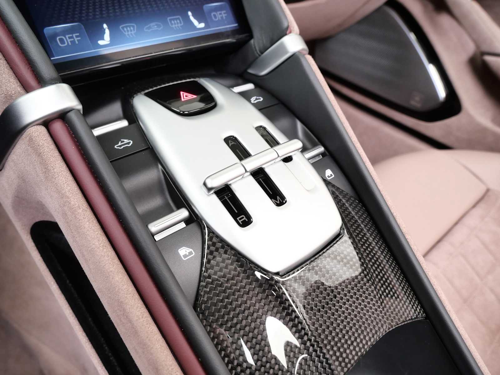 Thumbnail: 2025 Ferrari Roma - 28