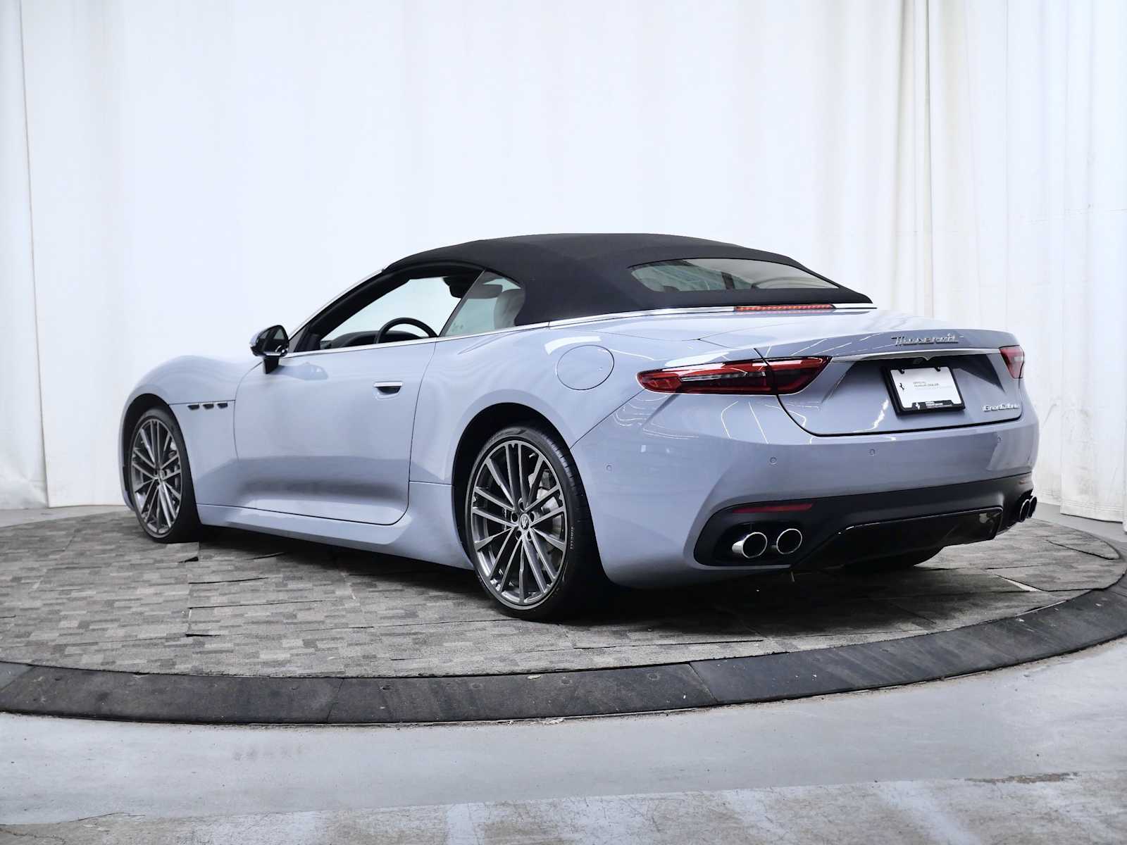 Thumbnail: 2025 Maserati GranCabrio - 3