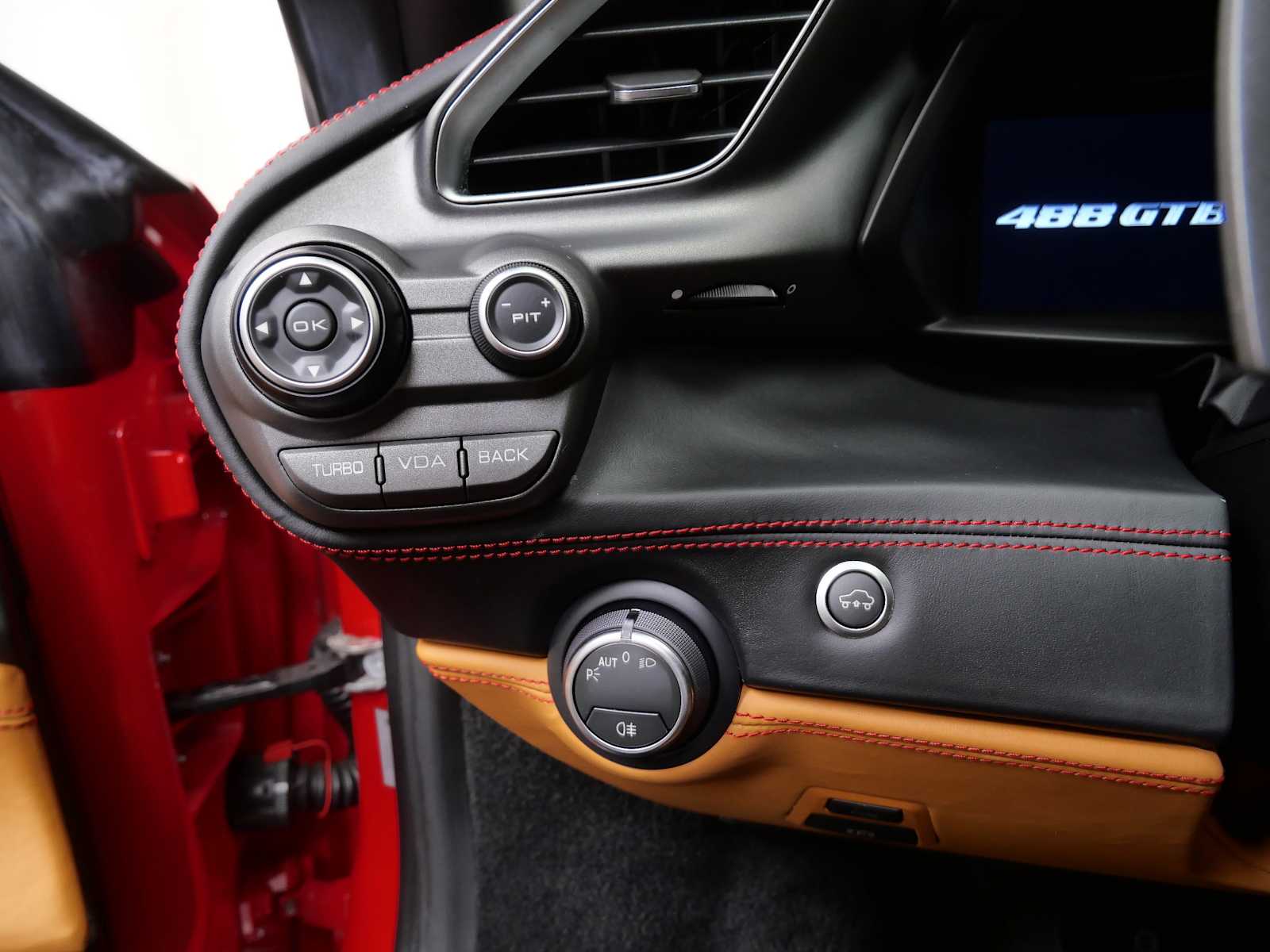 Thumbnail: 2018 Ferrari 488 - 29