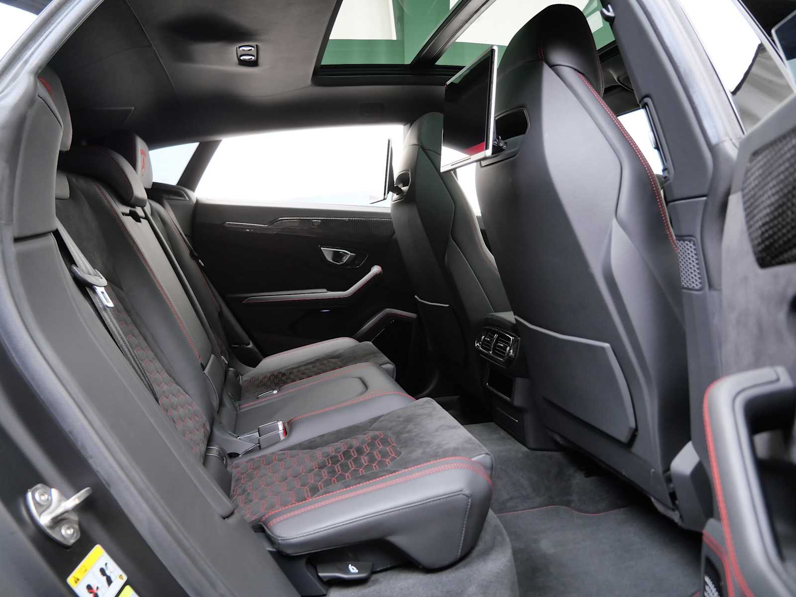 Thumbnail: 2020 Lamborghini Urus - 21