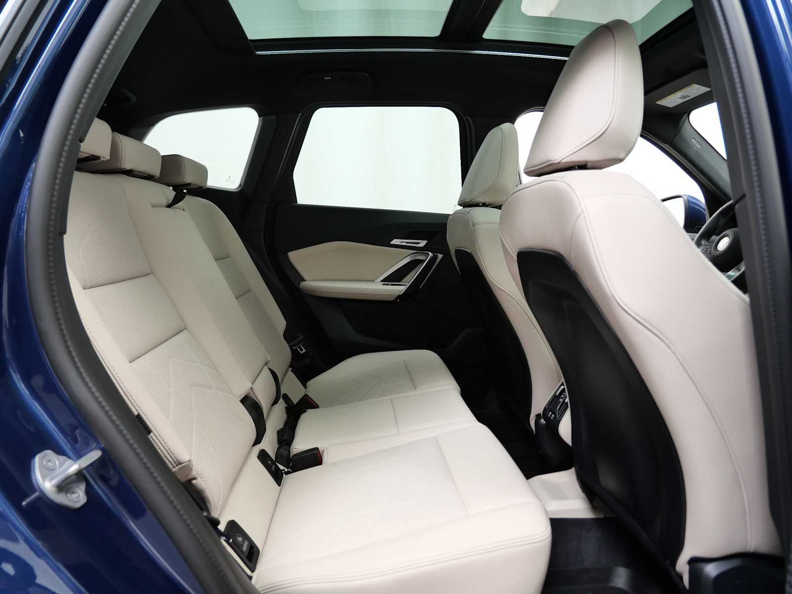 Thumbnail: 2025 BMW X1 - 15