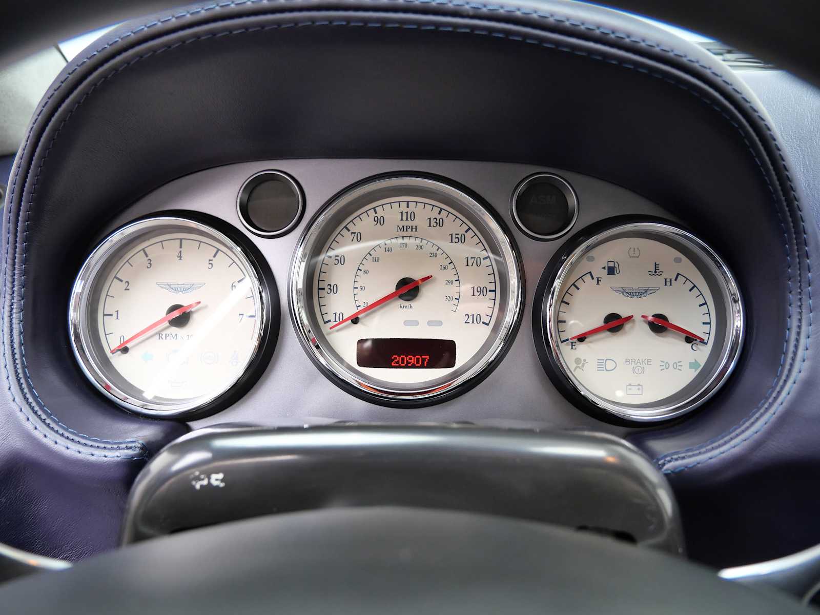 Thumbnail: 2003 Aston Martin Vanquish - 23