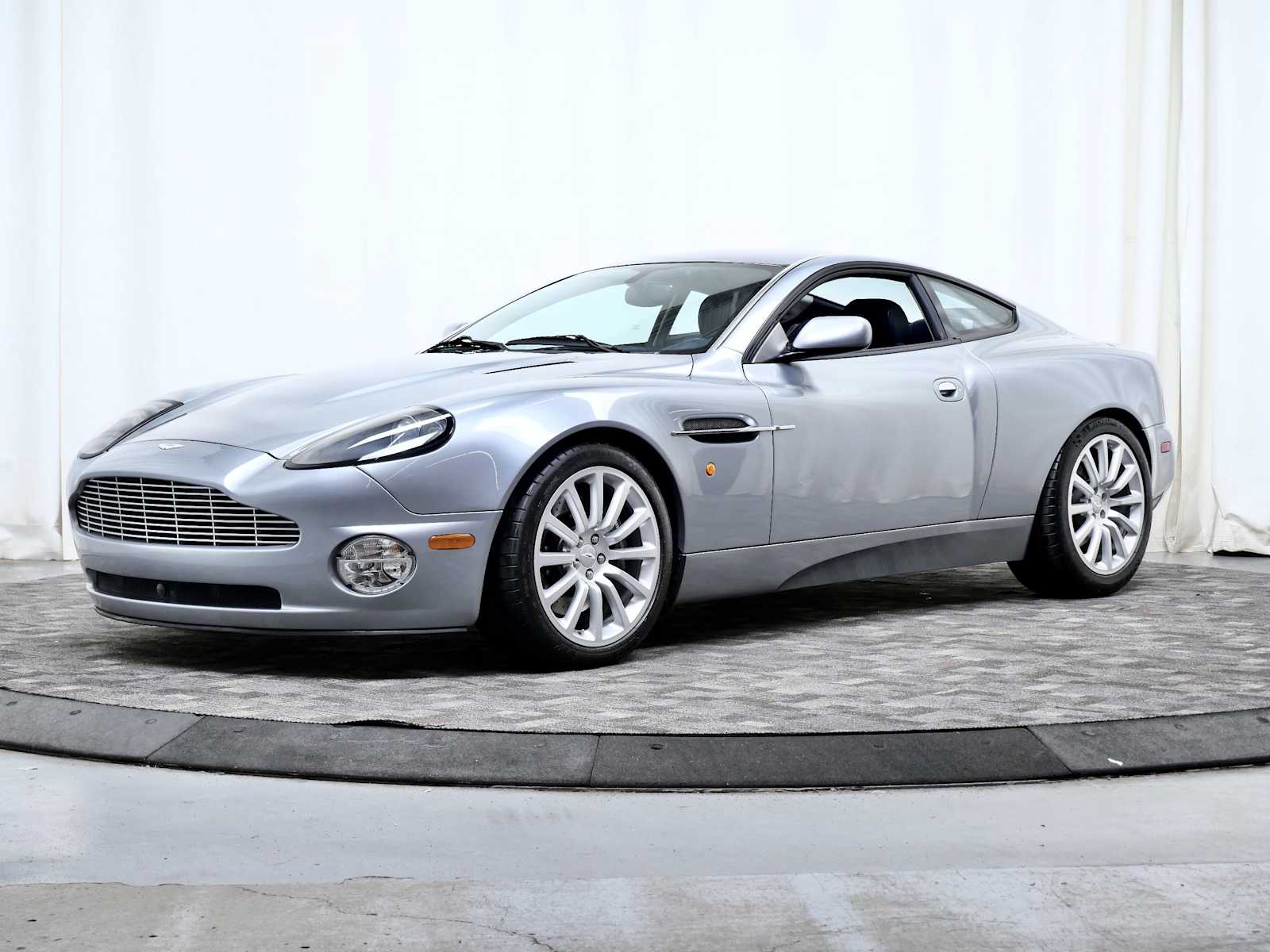 Thumbnail: 2003 Aston Martin Vanquish - 1