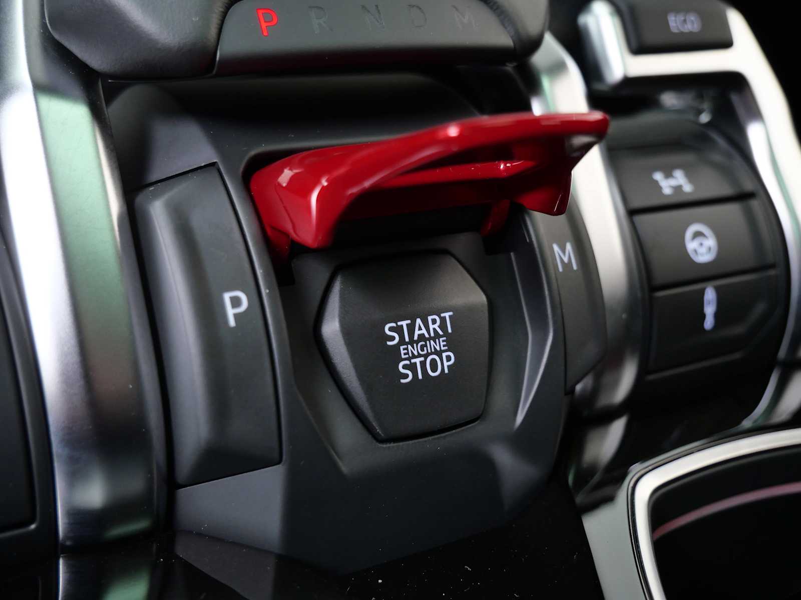 Thumbnail: 2020 Lamborghini Urus - 32