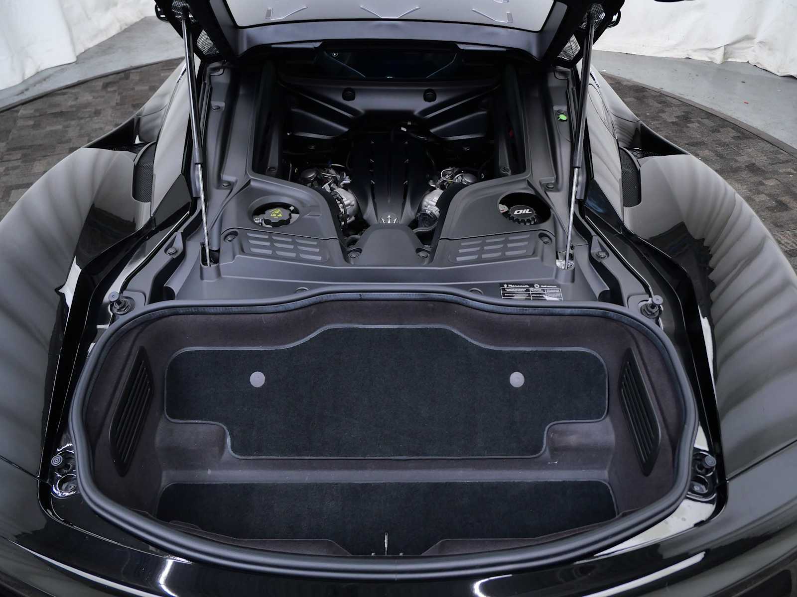Thumbnail: 2022 Maserati MC20 - 30