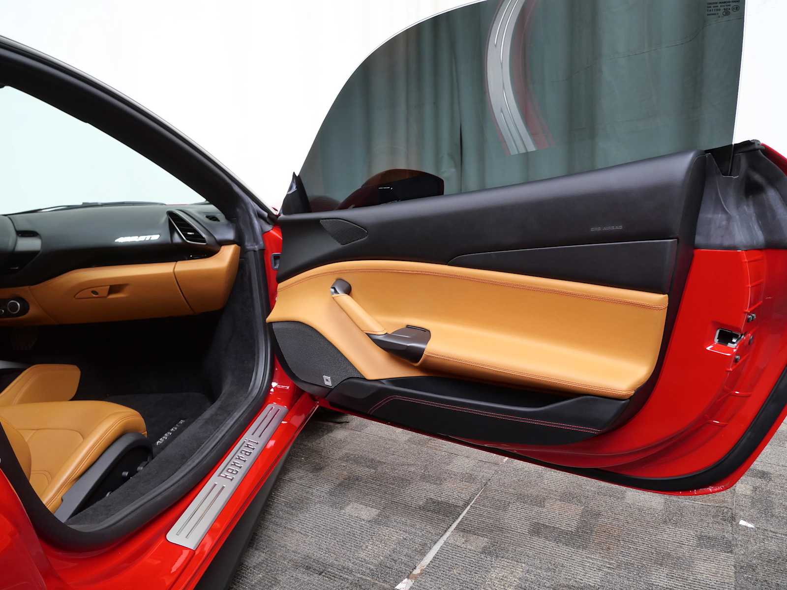 Thumbnail: 2018 Ferrari 488 - 12