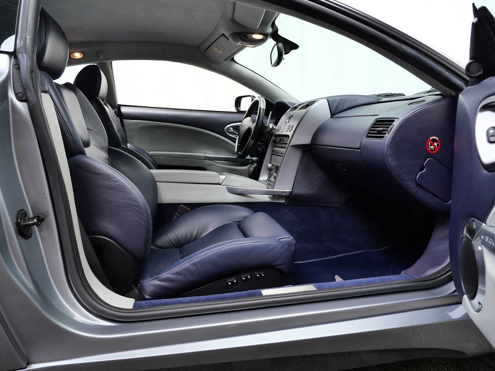 Thumbnail: 2003 Aston Martin Vanquish - 12
