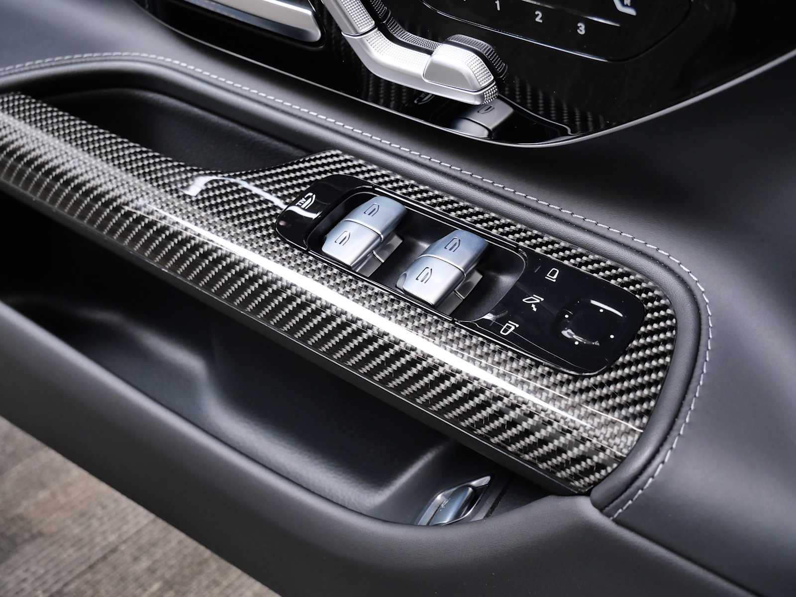 Thumbnail: 2022 Mercedes-Benz SL-Class - 36