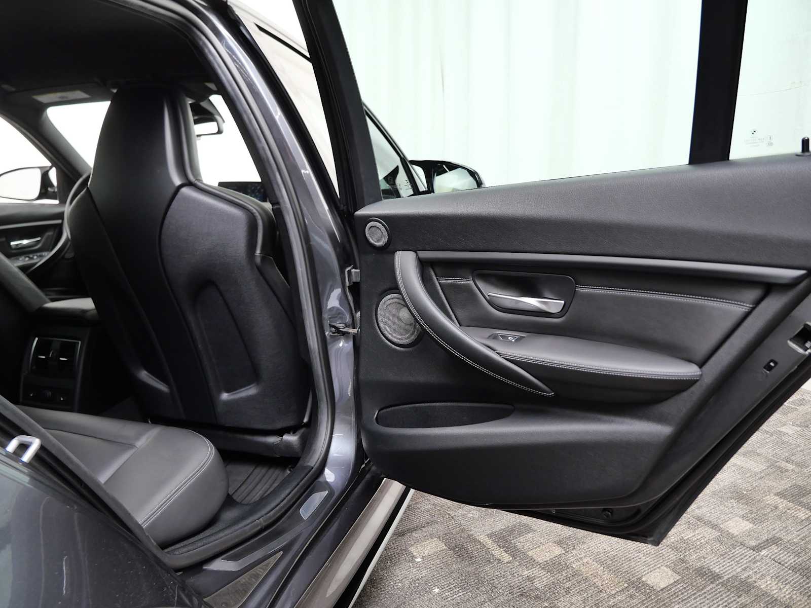 Thumbnail: 2016 BMW M3 - 13