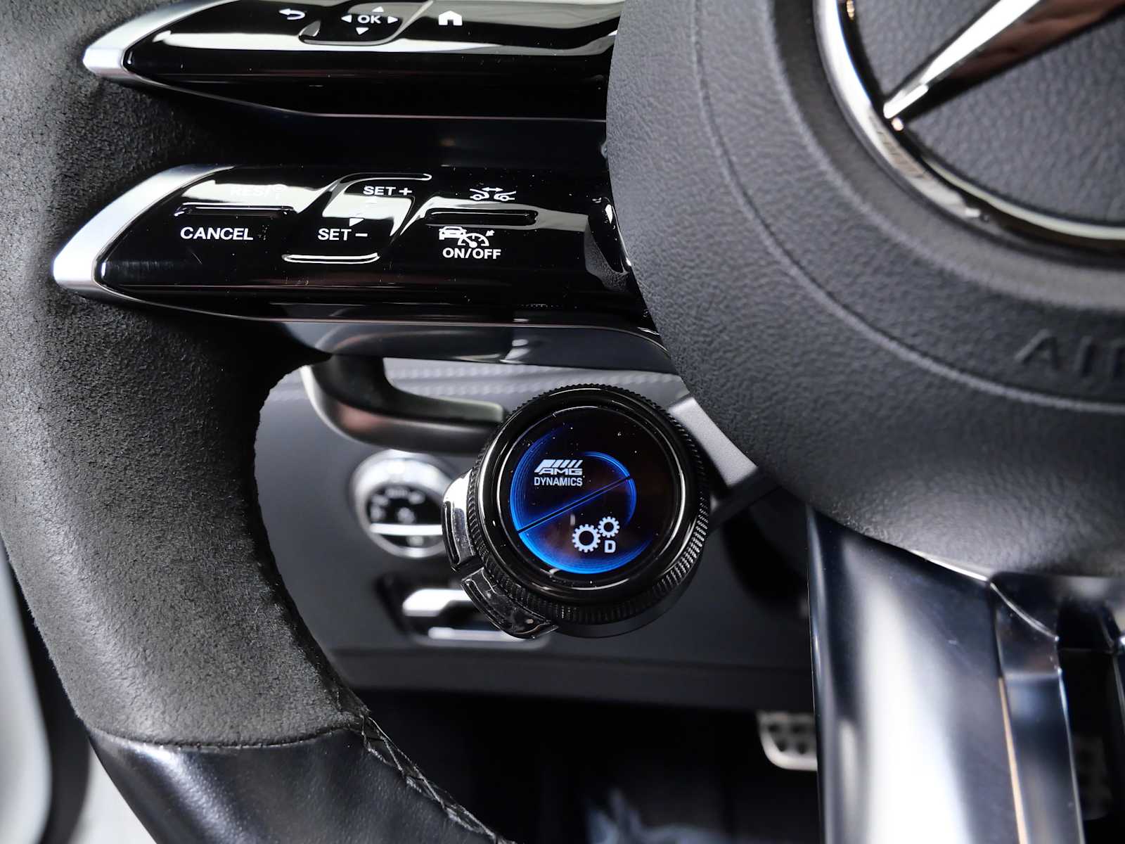 Thumbnail: 2022 Mercedes-Benz SL-Class - 30