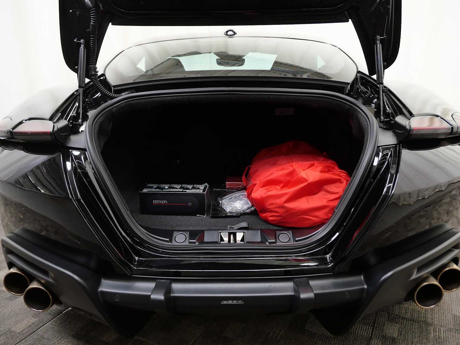 Thumbnail: 2024 Ferrari Roma - 31