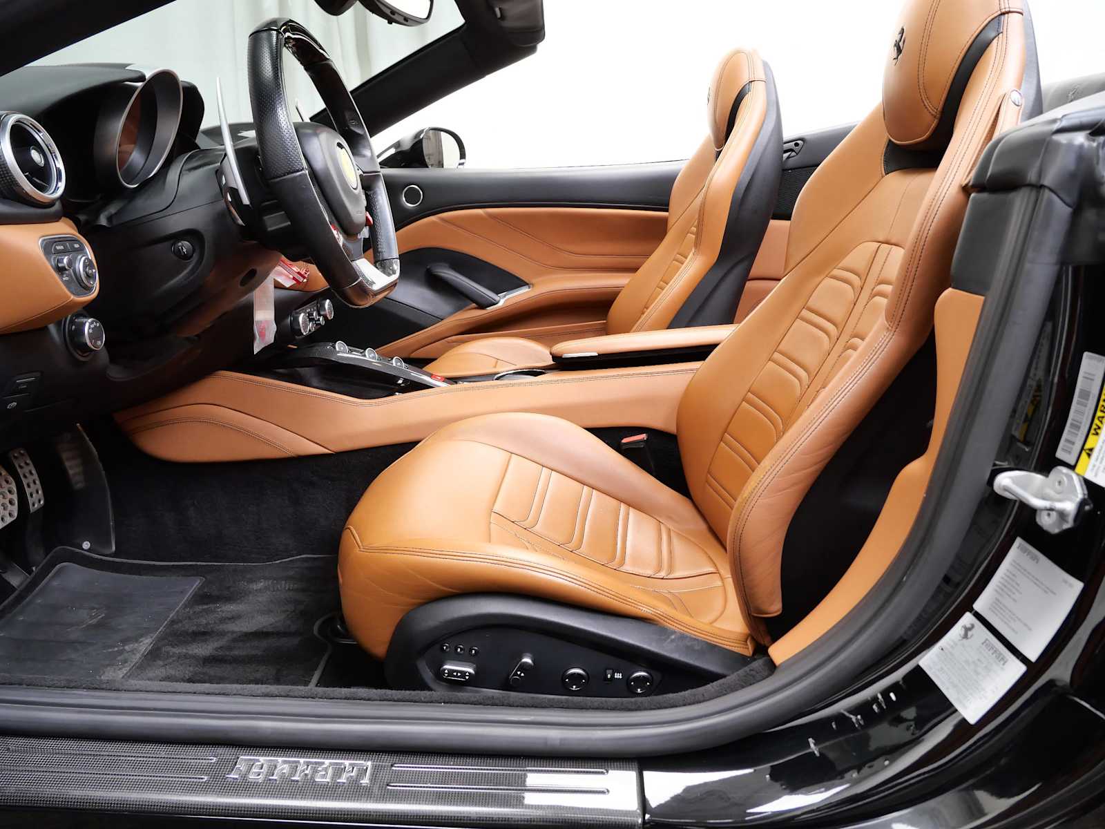 Thumbnail: 2015 Ferrari California - 22