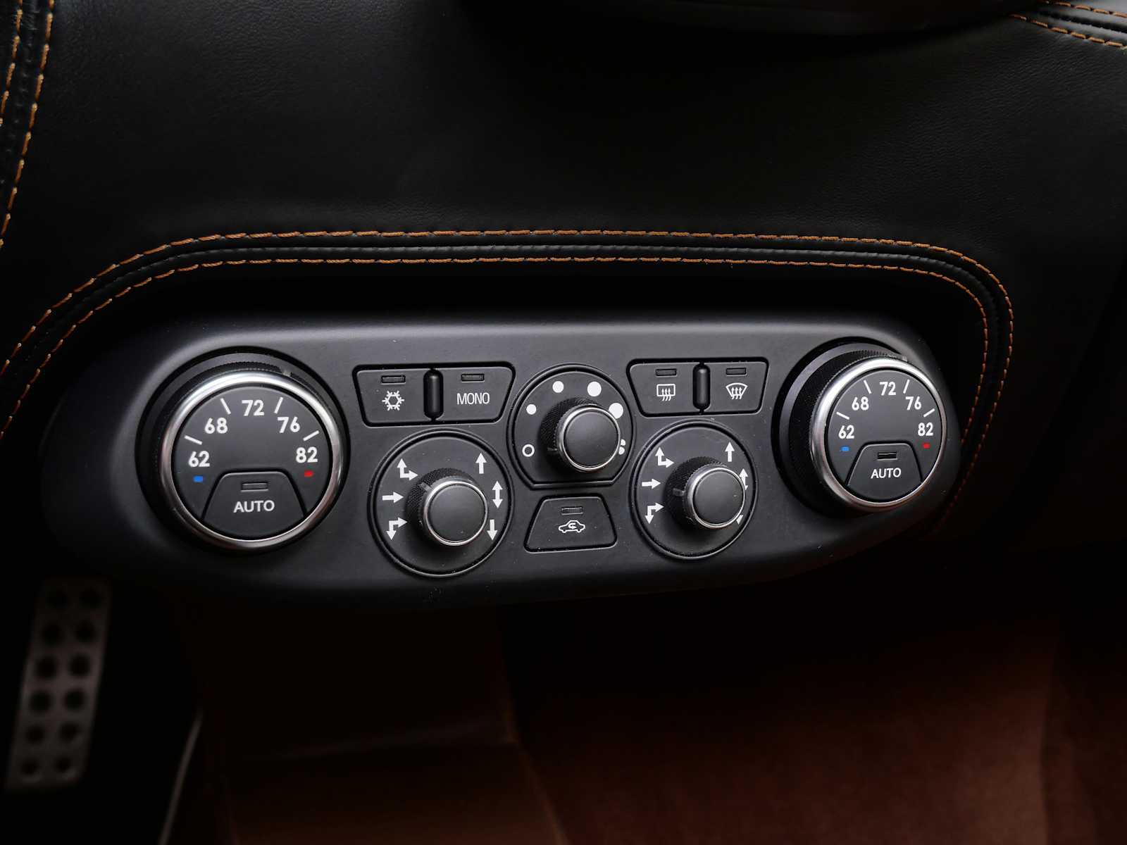 Thumbnail: 2014 Ferrari 458 - 27