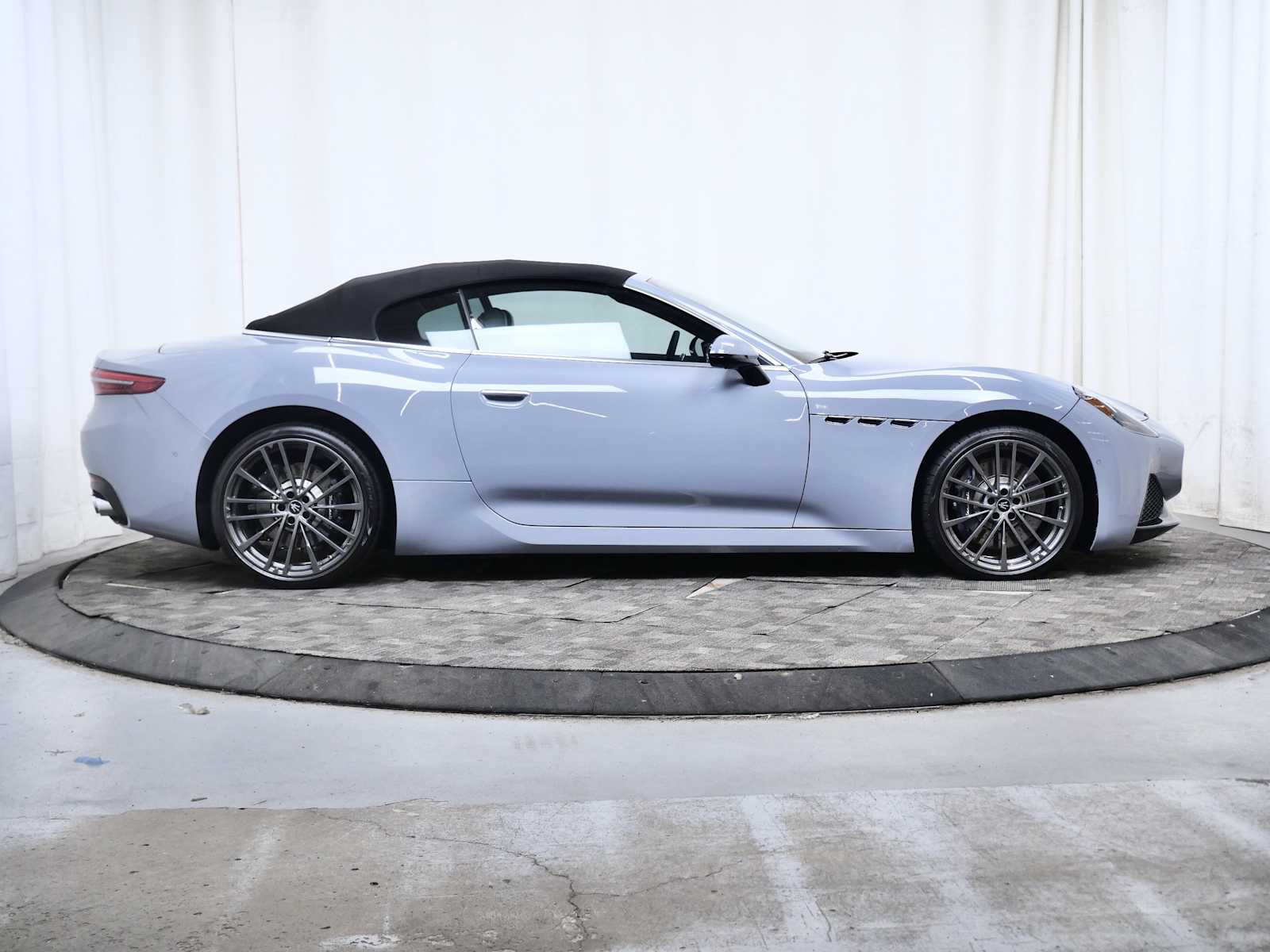 Thumbnail: 2025 Maserati GranCabrio - 7