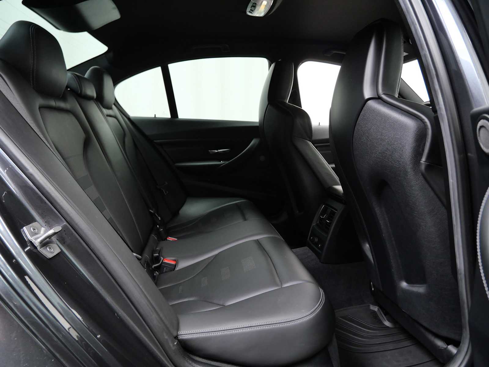 Thumbnail: 2016 BMW M3 - 14