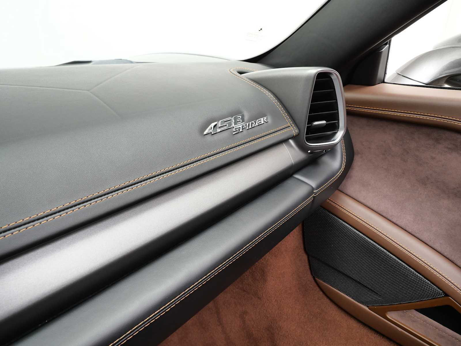 Thumbnail: 2014 Ferrari 458 - 25