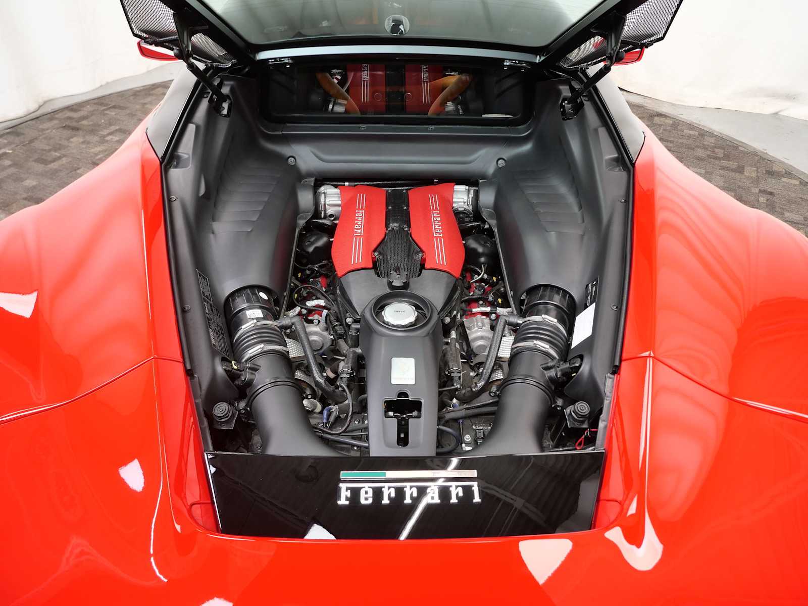 Thumbnail: 2018 Ferrari 488 - 34