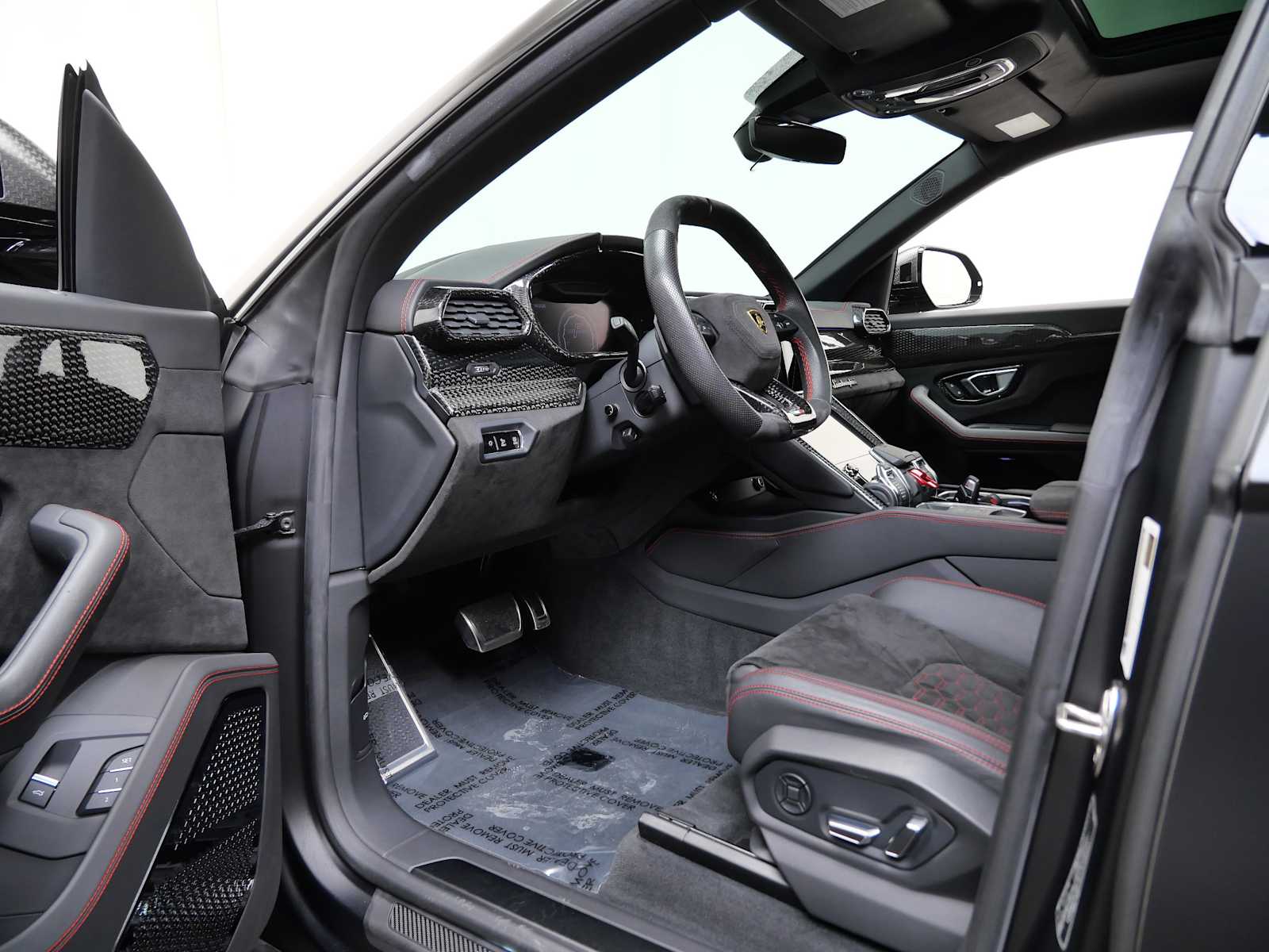 Thumbnail: 2020 Lamborghini Urus - 25