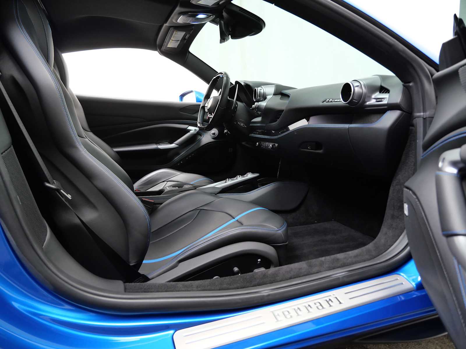 Thumbnail: 2023 Ferrari F8 - 15