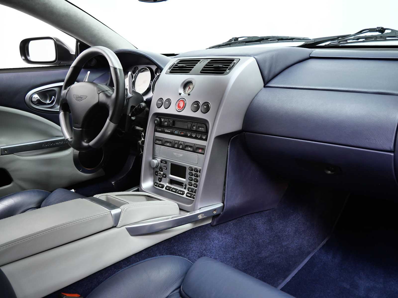 Thumbnail: 2003 Aston Martin Vanquish - 14
