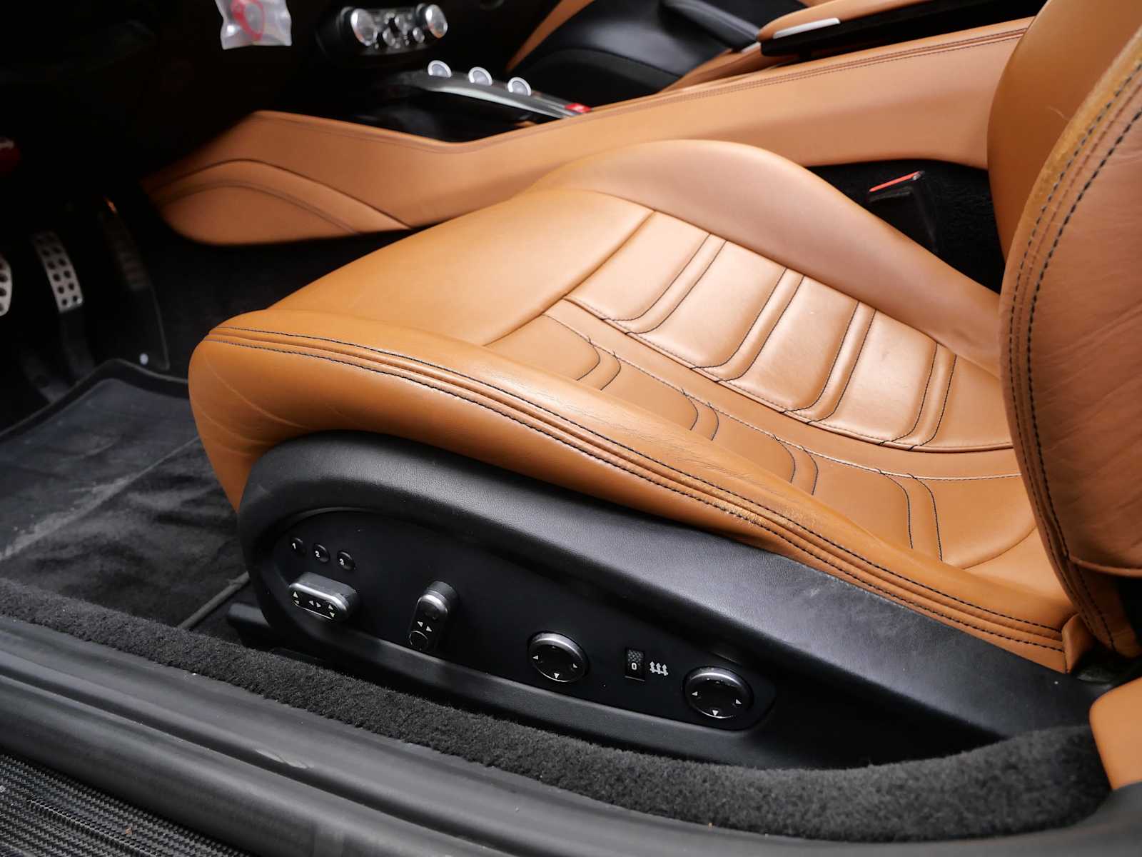 Thumbnail: 2015 Ferrari California - 25