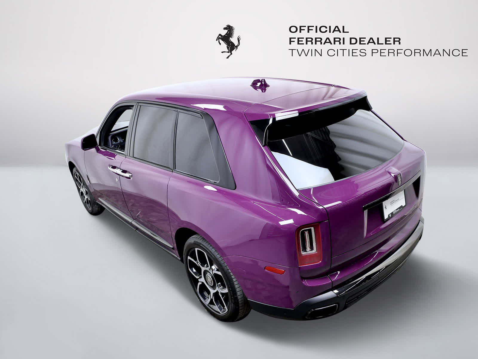 Thumbnail: 2022 Rolls-Royce Cullinan - 5