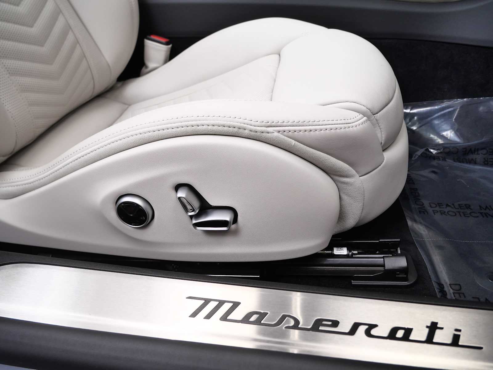 Thumbnail: 2025 Maserati GranCabrio - 16